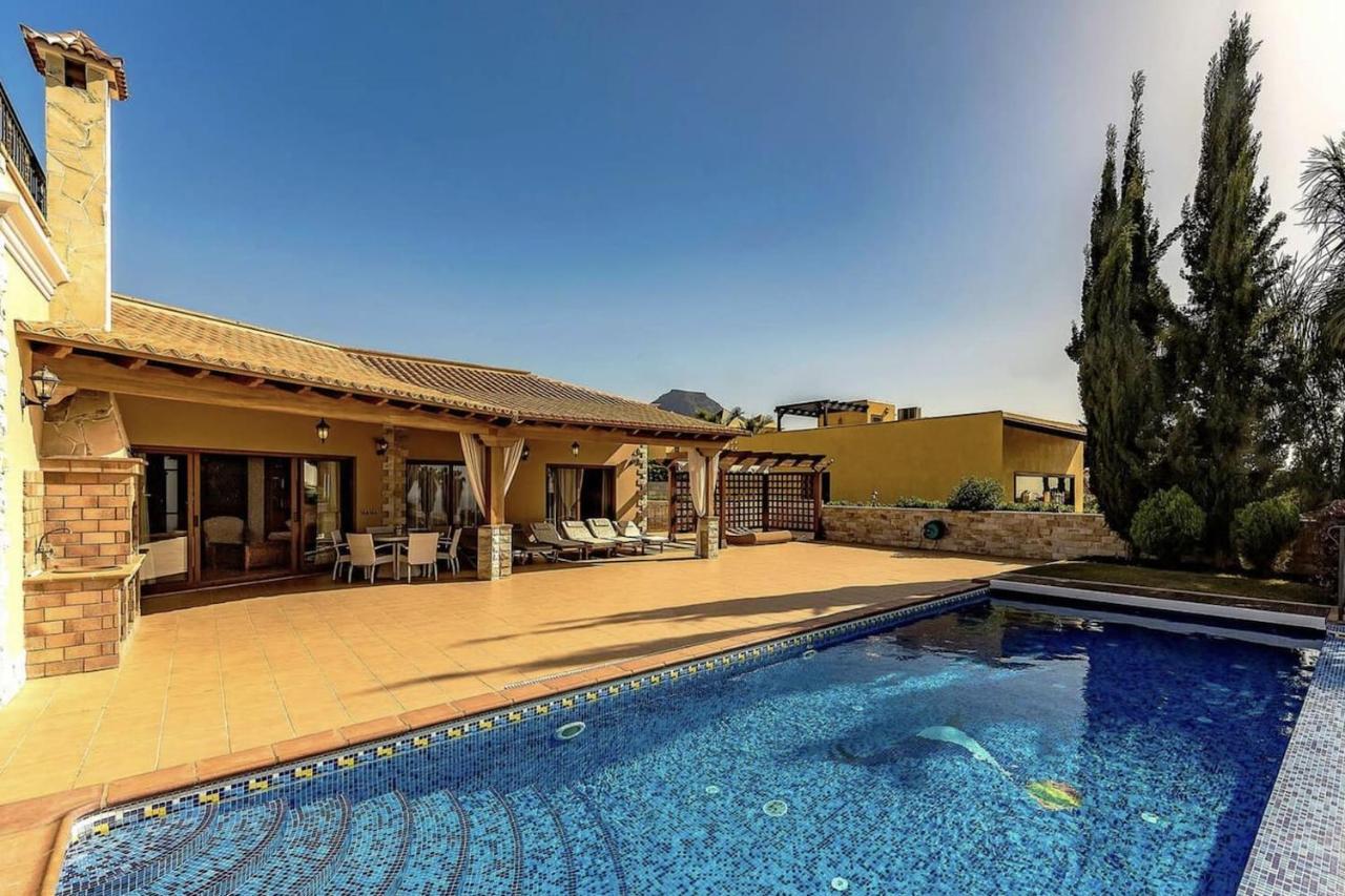 Golfside Hideaway, Infinity Pool, Bbq, 5 Bdrm